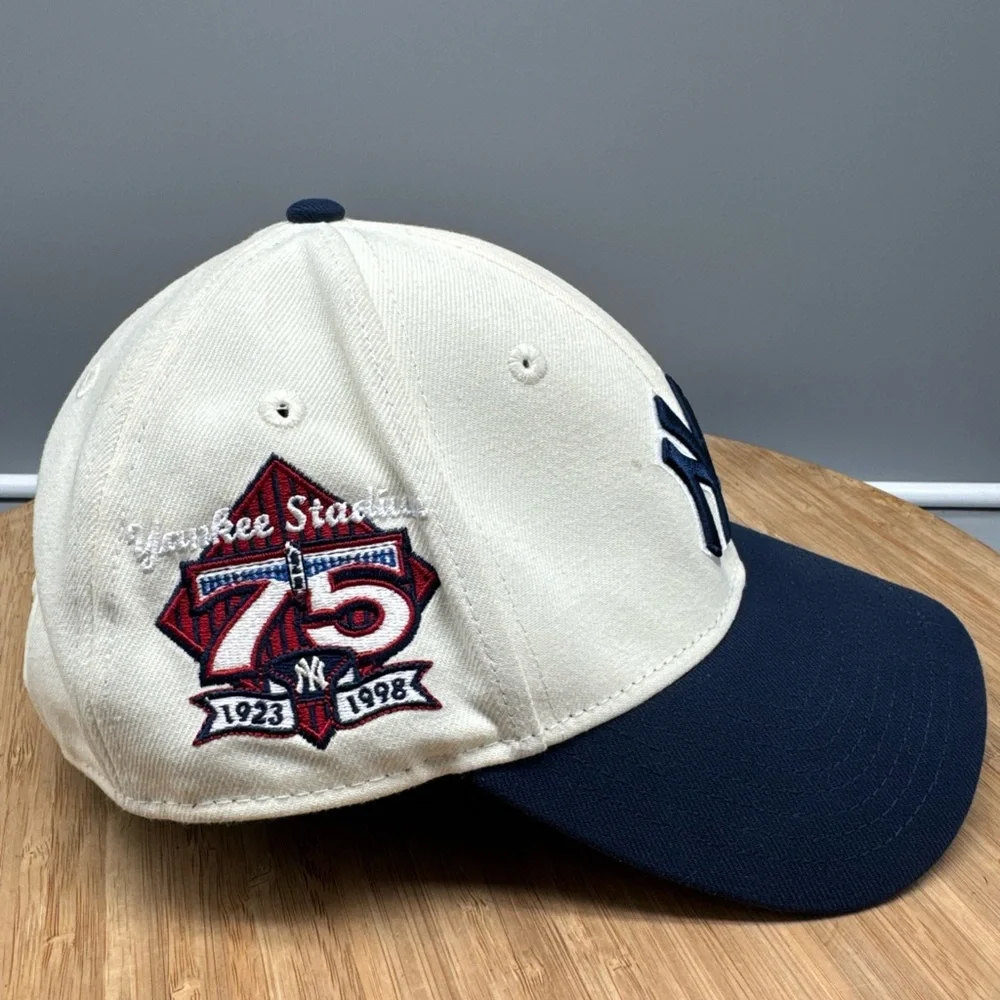 New York Yankees MLB New Era 9Forty A-Frame Snapback 75 Years World Series Patch